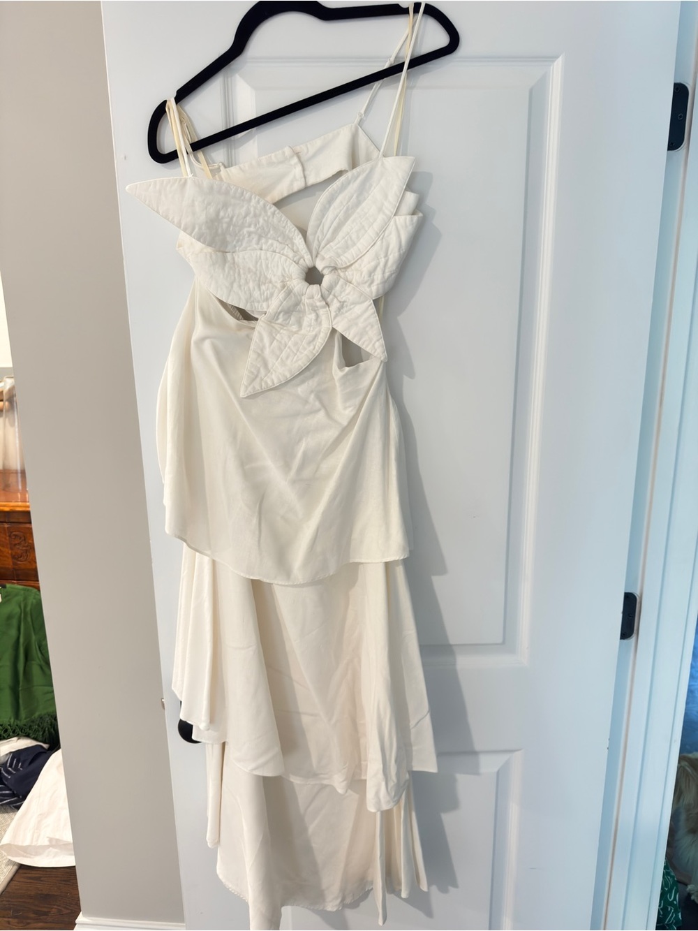 FARM Rio White Tiered Maxi Dress with Cutout Floral Bodice - Picture 5 of 5